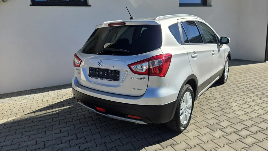 SUZUKI S-Cross -