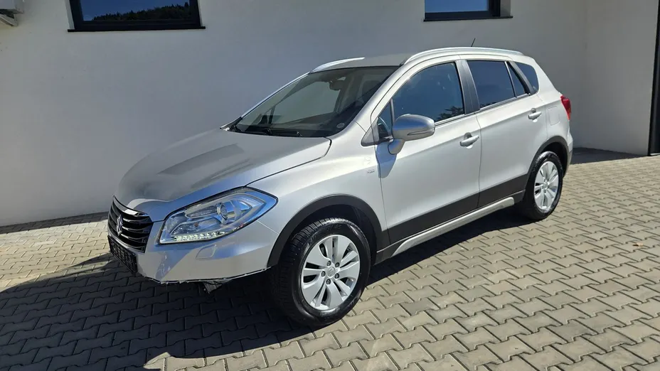 SUZUKI S-Cross -