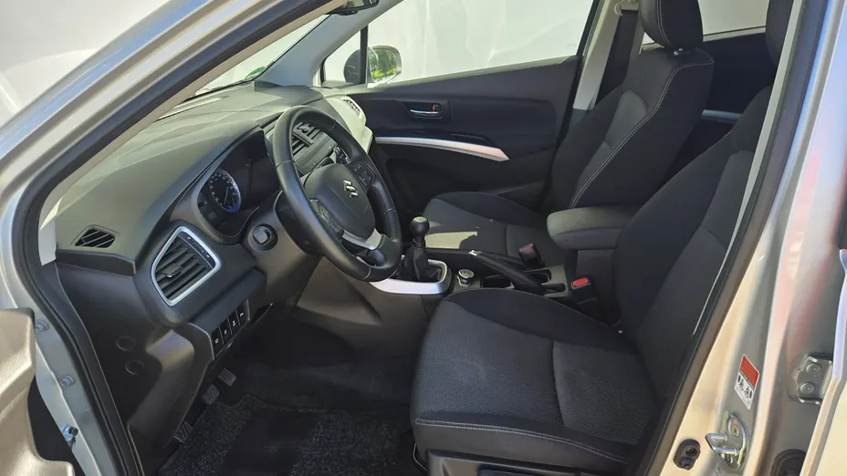 SUZUKI S-Cross -