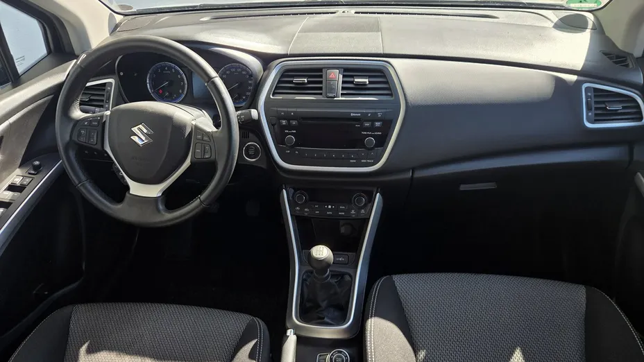 SUZUKI S-Cross -