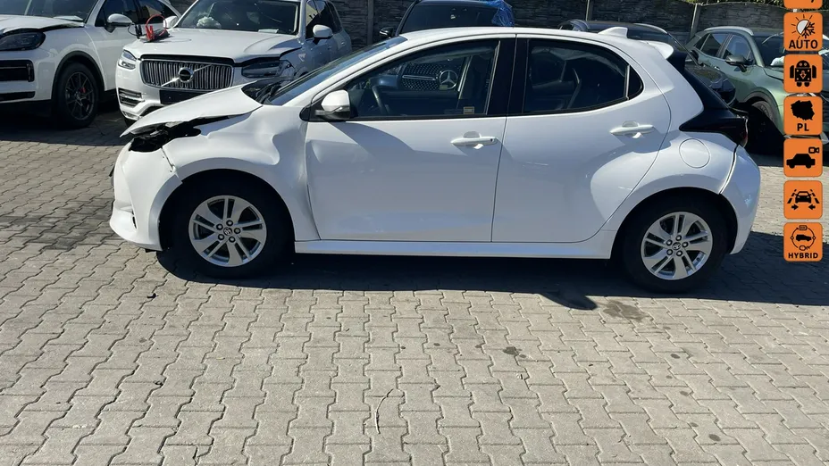 TOYOTA Yaris -