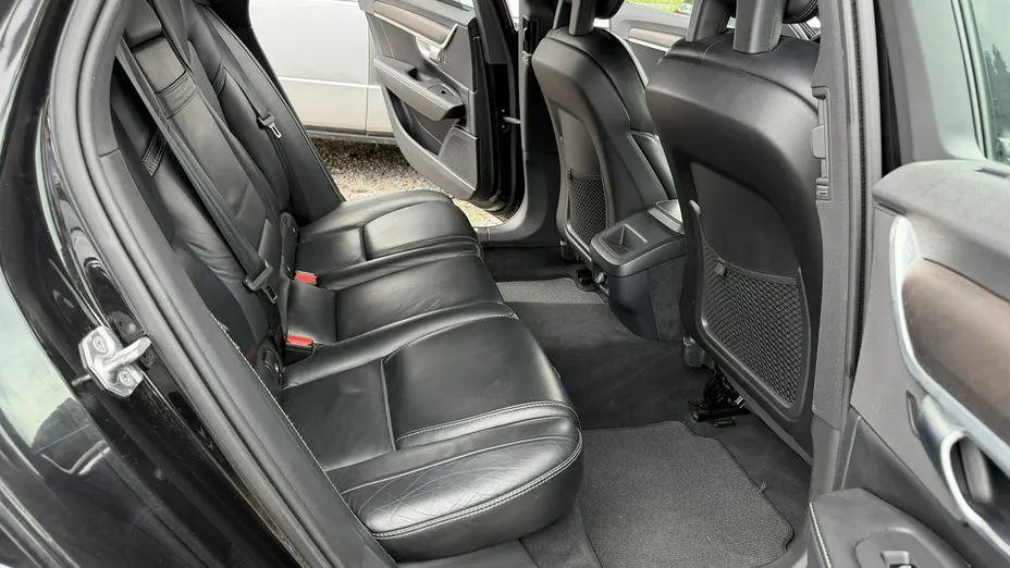 VOLVO V90 -