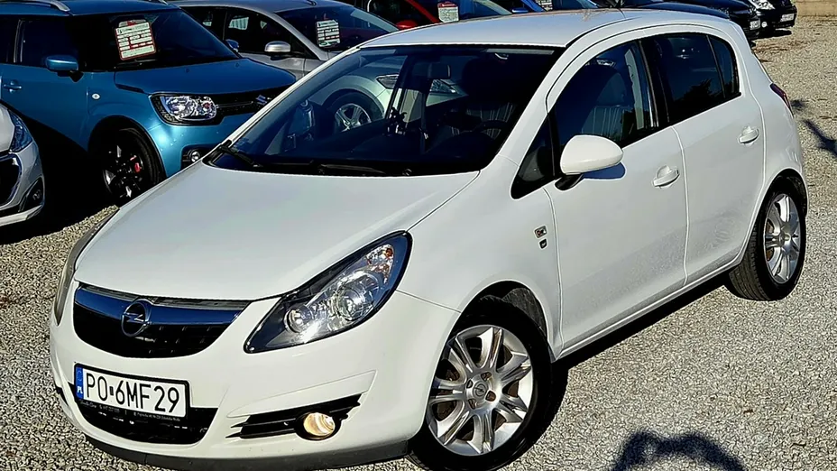 OPEL Corsa -