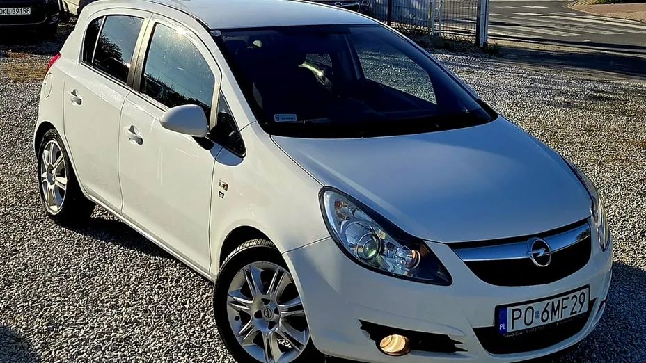 OPEL Corsa -