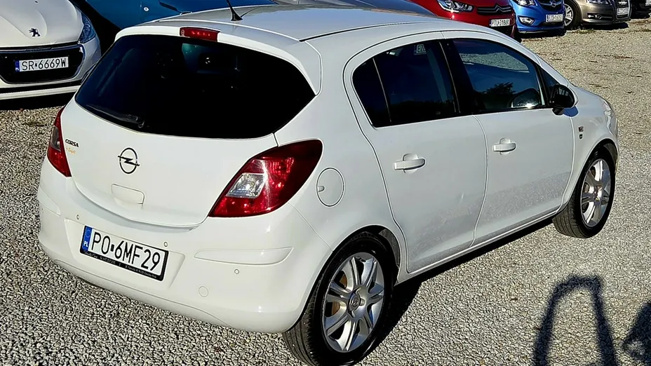 OPEL Corsa -