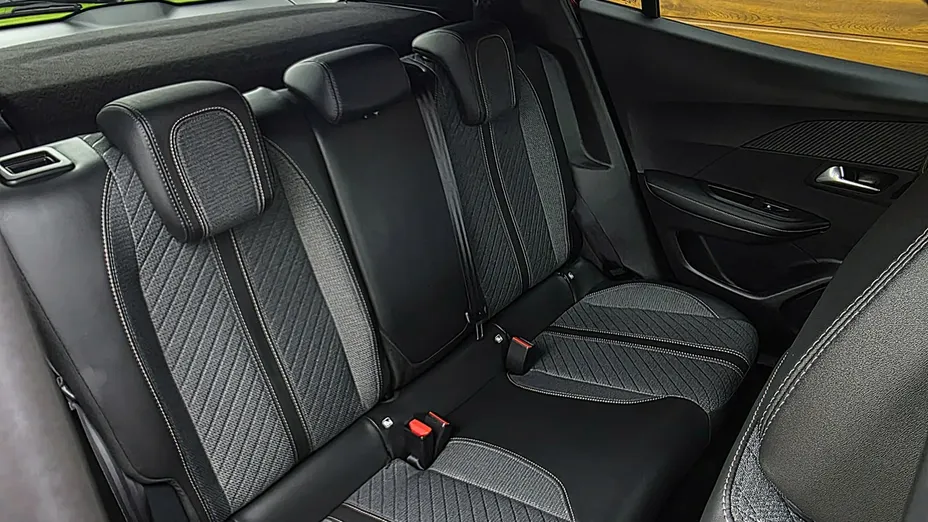 PEUGEOT 2008 -