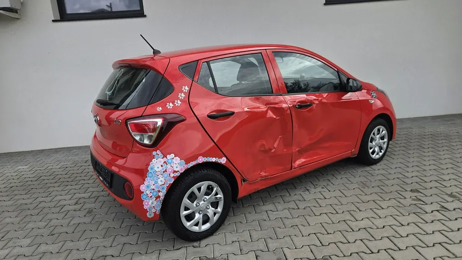 HYUNDAI i10 -