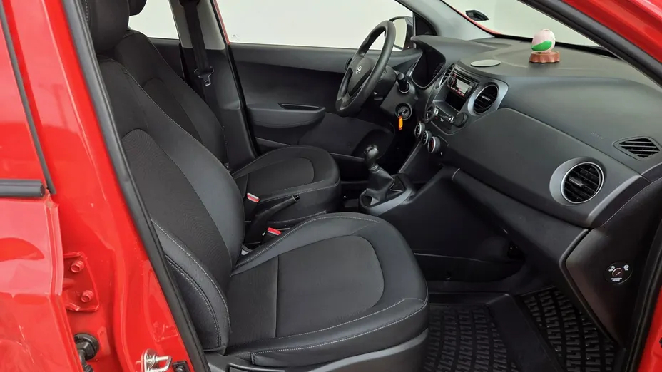 HYUNDAI i10 -