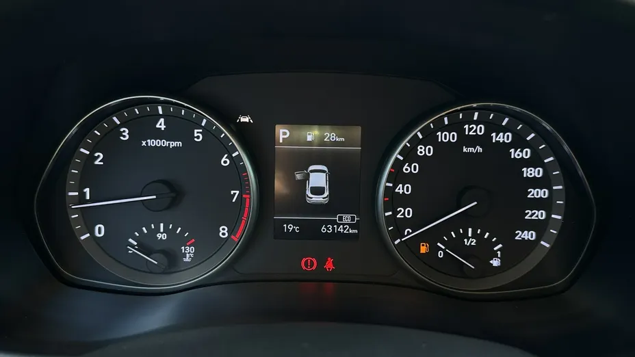 HYUNDAI i30 -