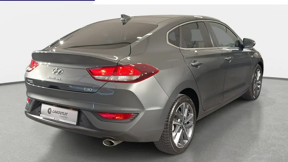 HYUNDAI i30 -