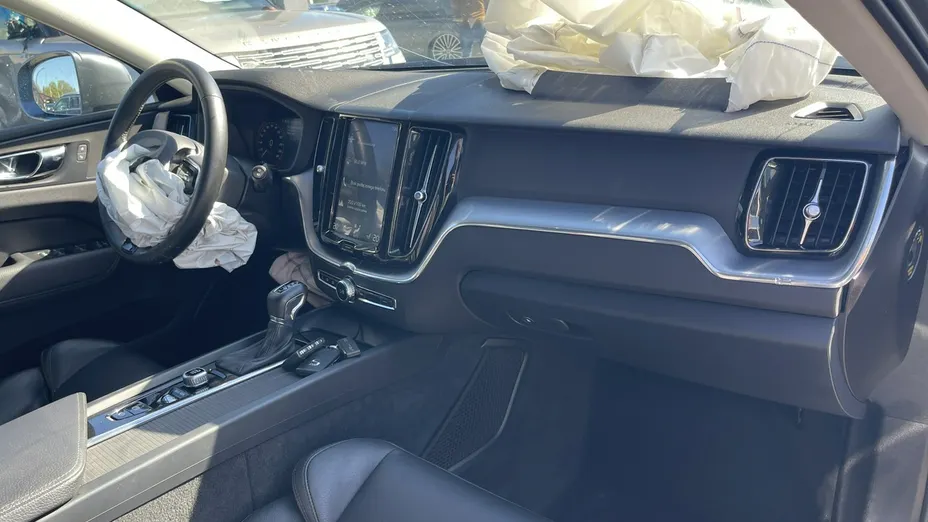 VOLVO XC60 -