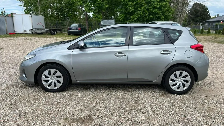 TOYOTA Auris -