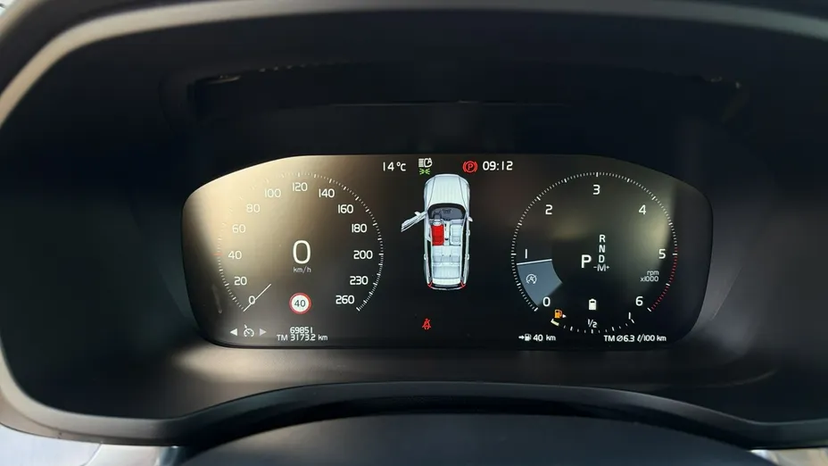 VOLVO V60 -