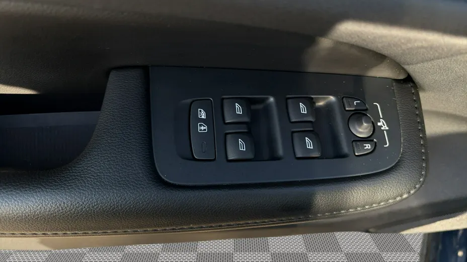 VOLVO V60 -