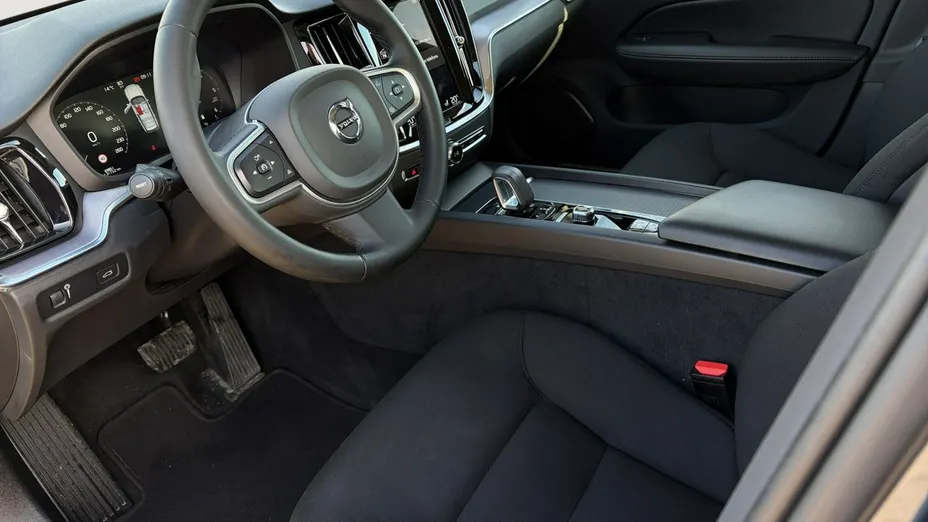 VOLVO V60 -