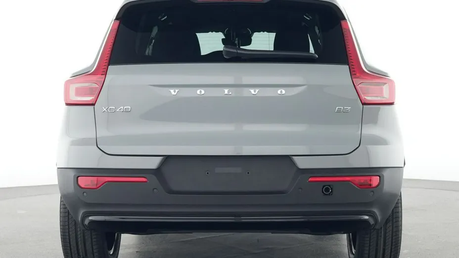 VOLVO XC40 -