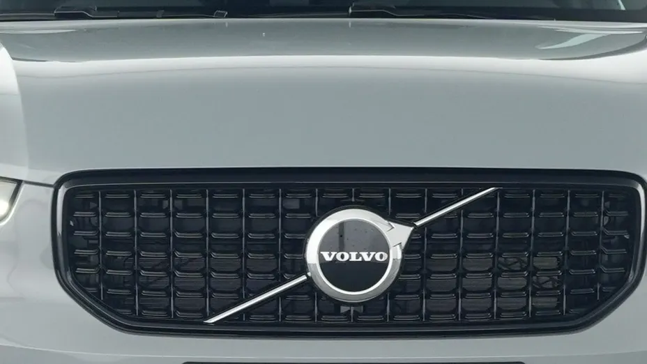 VOLVO XC40 -