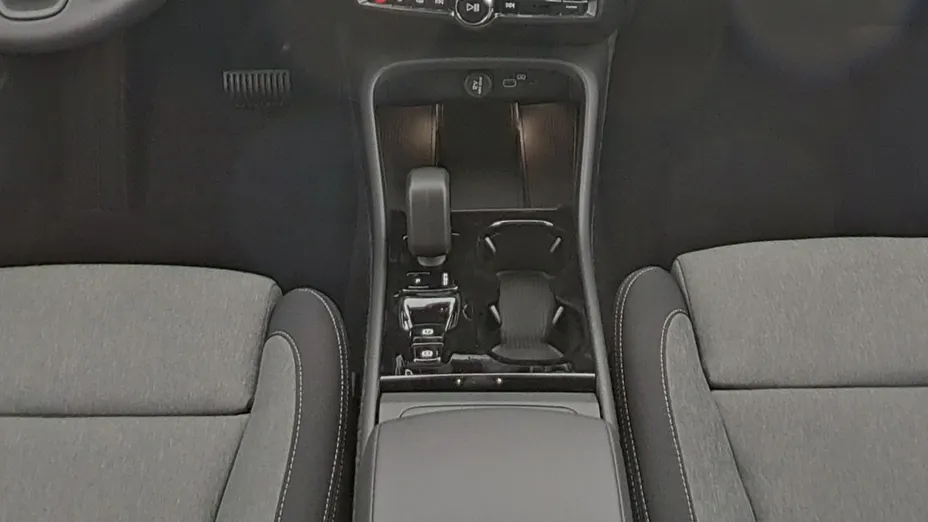 VOLVO XC40 -