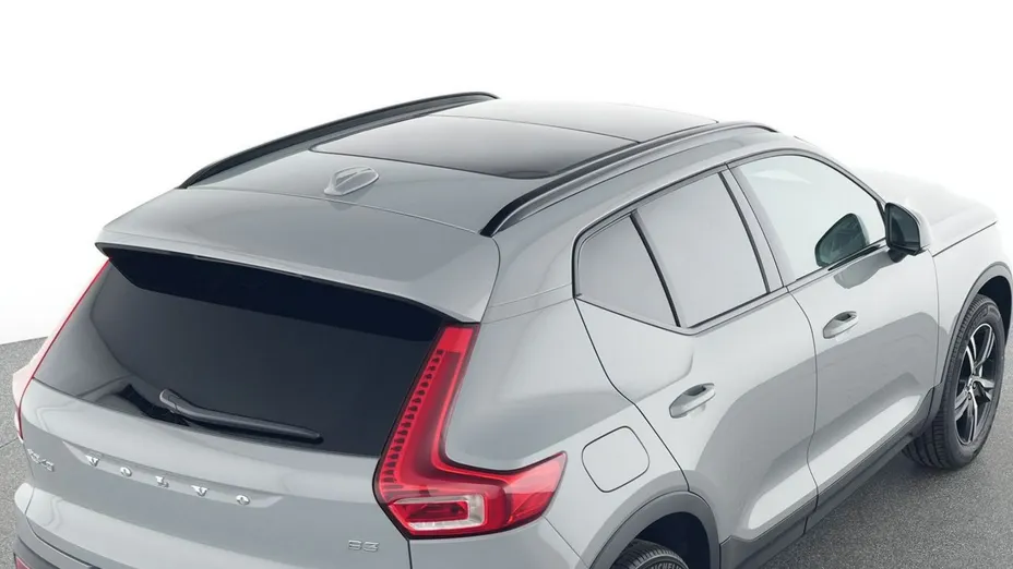 VOLVO XC40 -