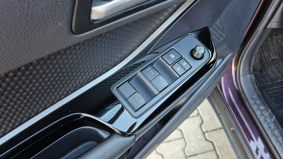 TOYOTA C-HR -