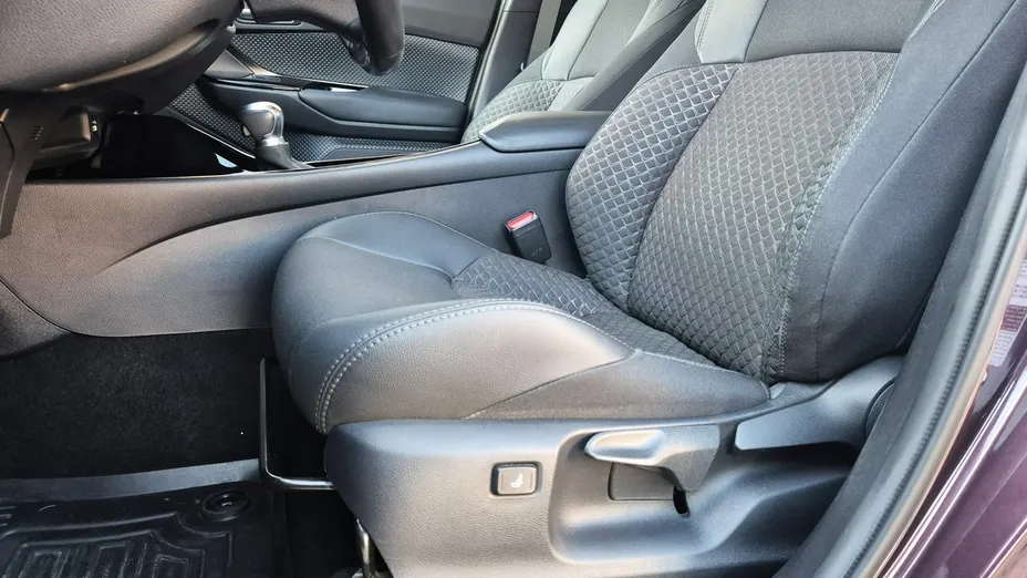 TOYOTA C-HR -