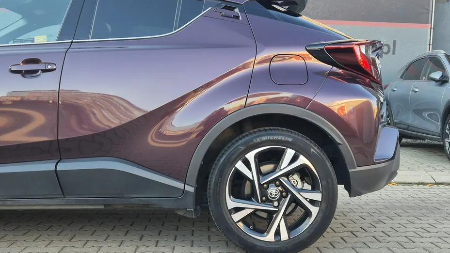 TOYOTA C-HR -