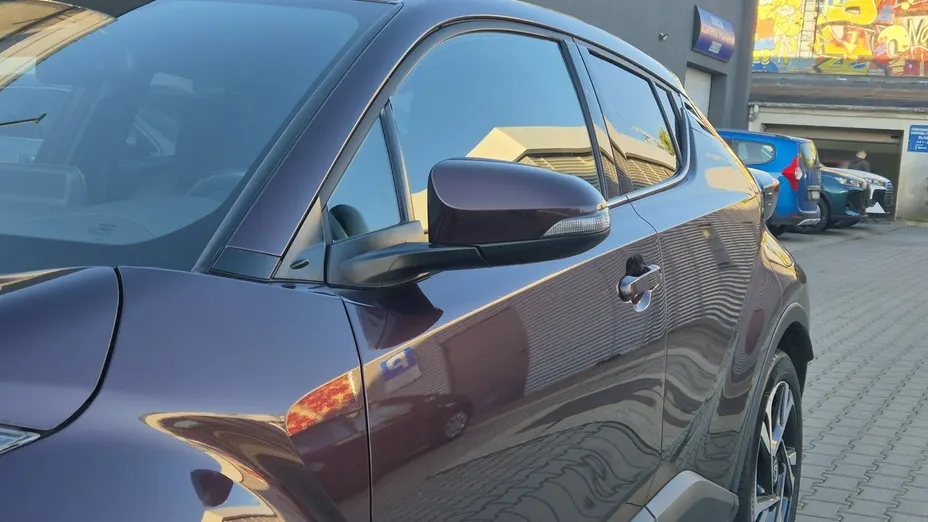 TOYOTA C-HR -