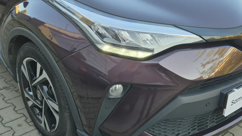 TOYOTA C-HR -