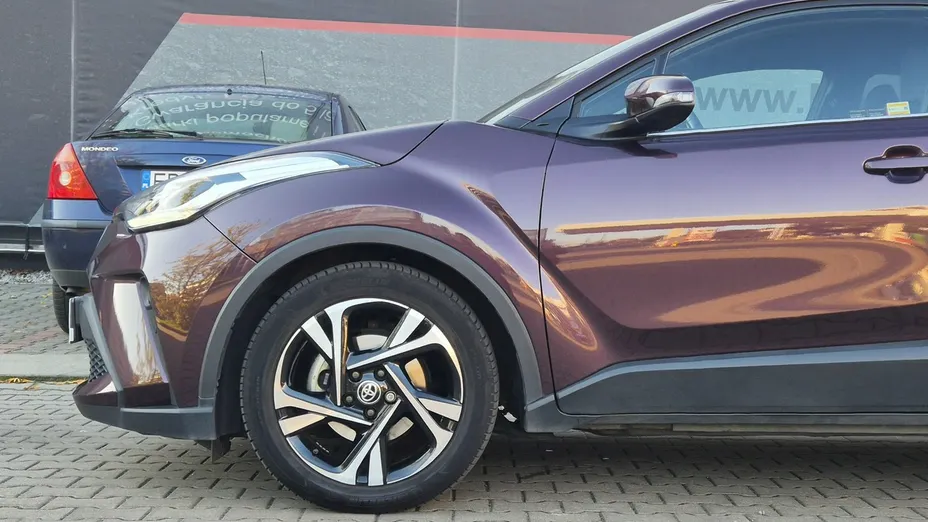 TOYOTA C-HR -