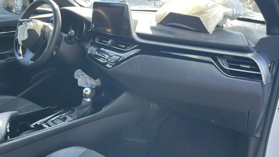 TOYOTA C-HR -