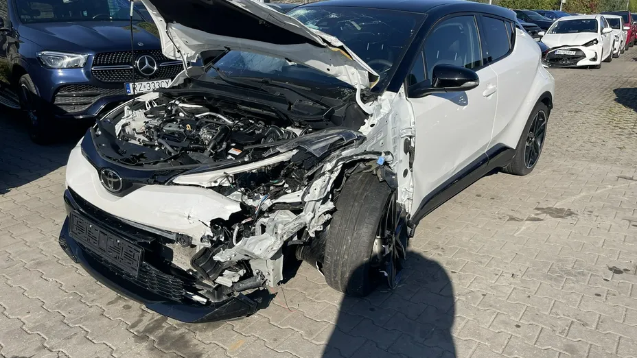 TOYOTA C-HR -