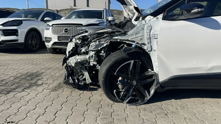 TOYOTA C-HR -