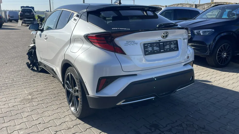 TOYOTA C-HR -