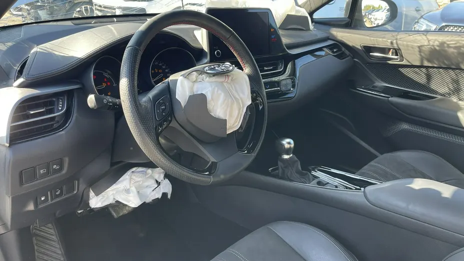 TOYOTA C-HR -
