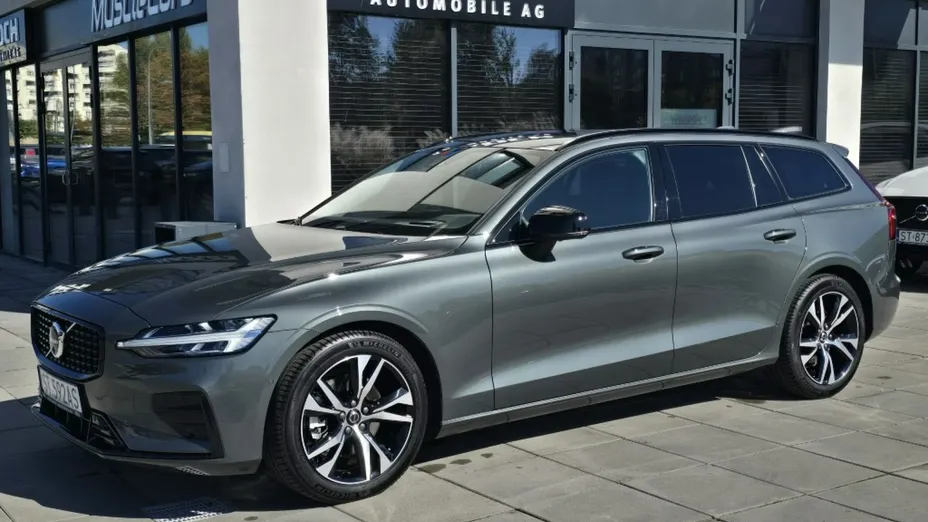 VOLVO V60 -
