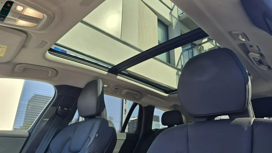 VOLVO V60 -