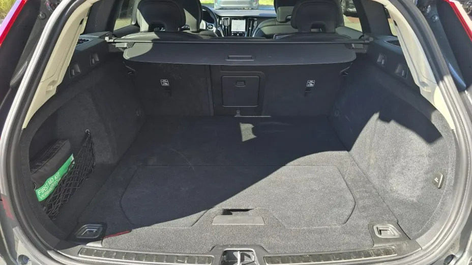 VOLVO V60 -