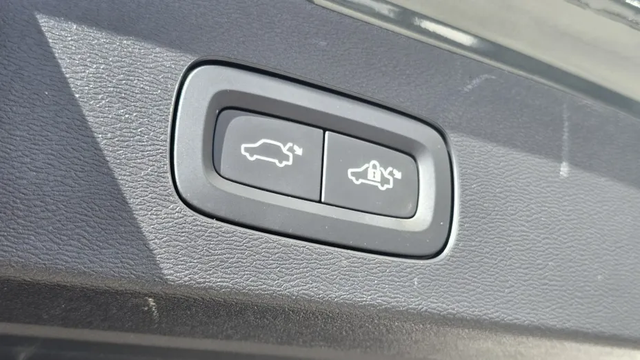 VOLVO V60 -