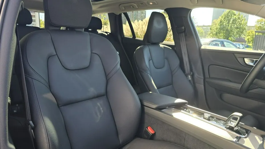 VOLVO V60 -