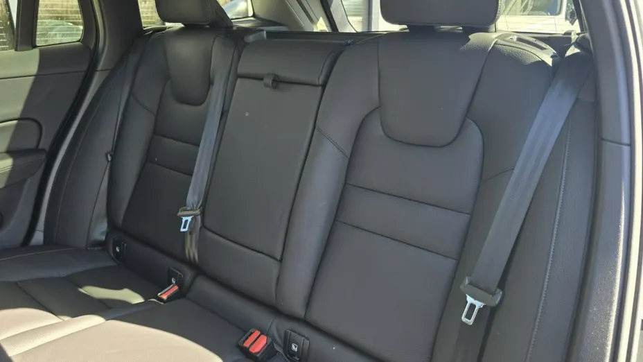 VOLVO V60 -