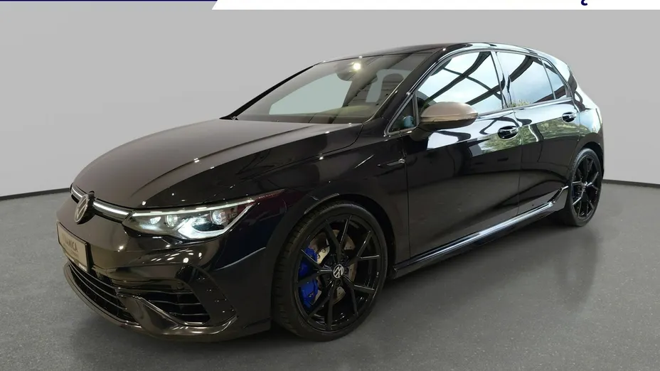VOLKSWAGEN Golf -