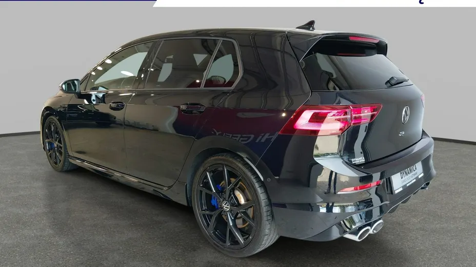 VOLKSWAGEN Golf -