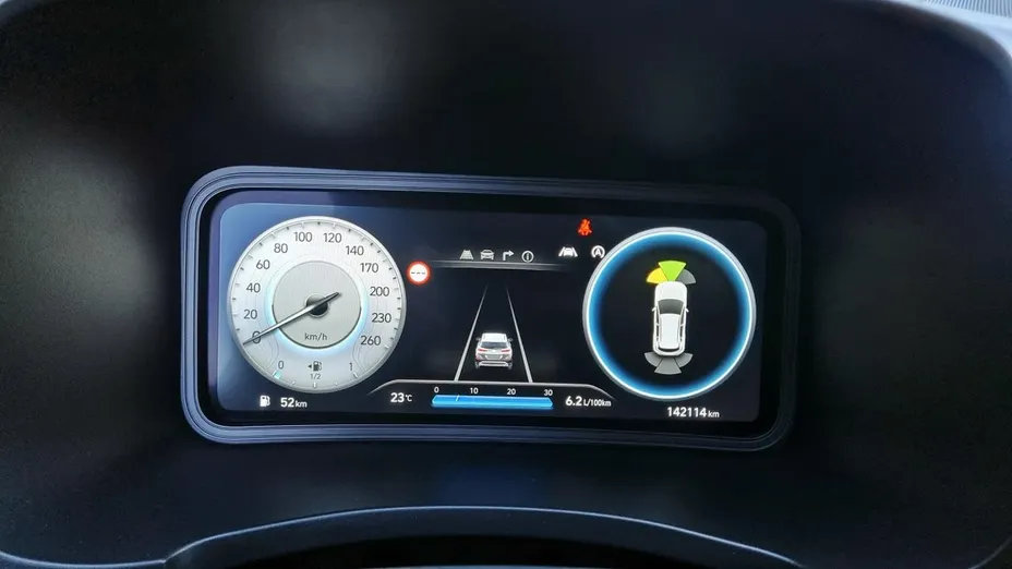 HYUNDAI Kona -