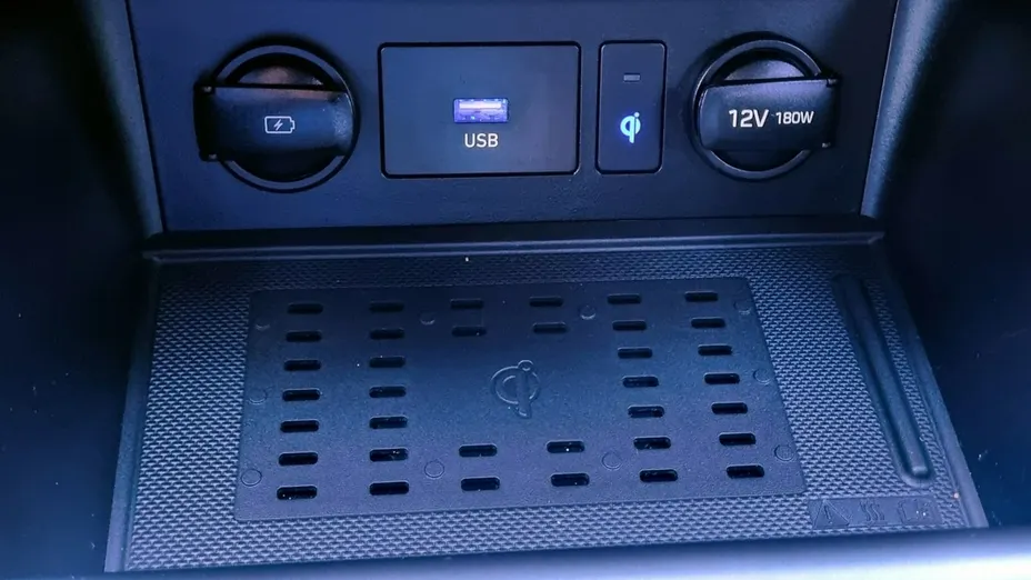 HYUNDAI Kona -