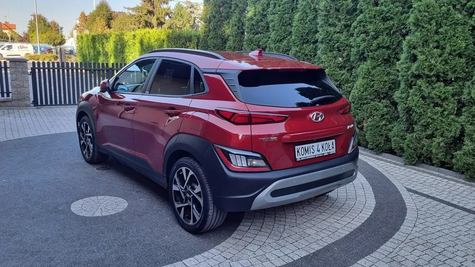 HYUNDAI Kona -