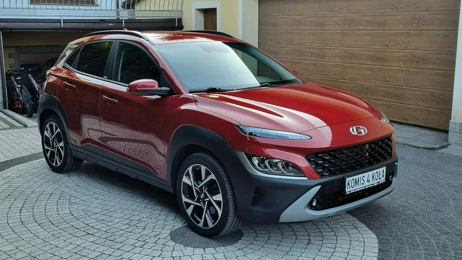 HYUNDAI Kona -
