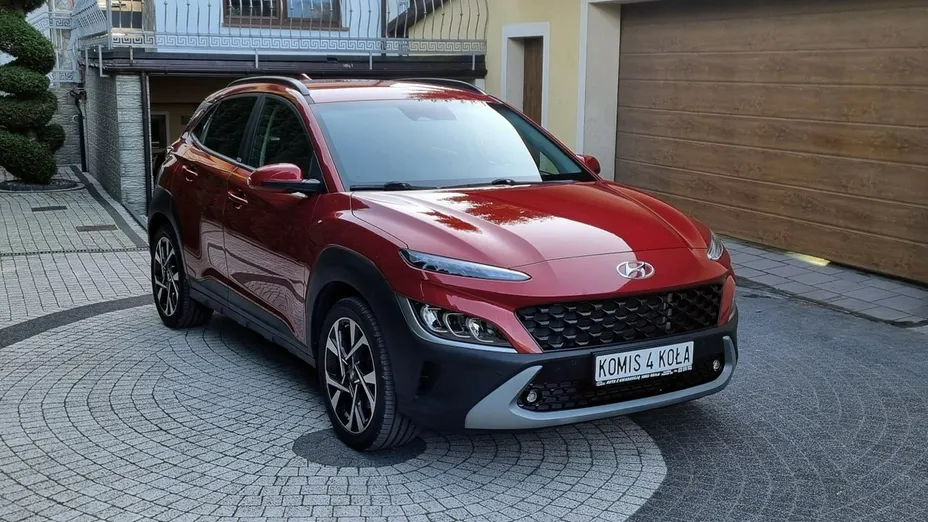 HYUNDAI Kona -