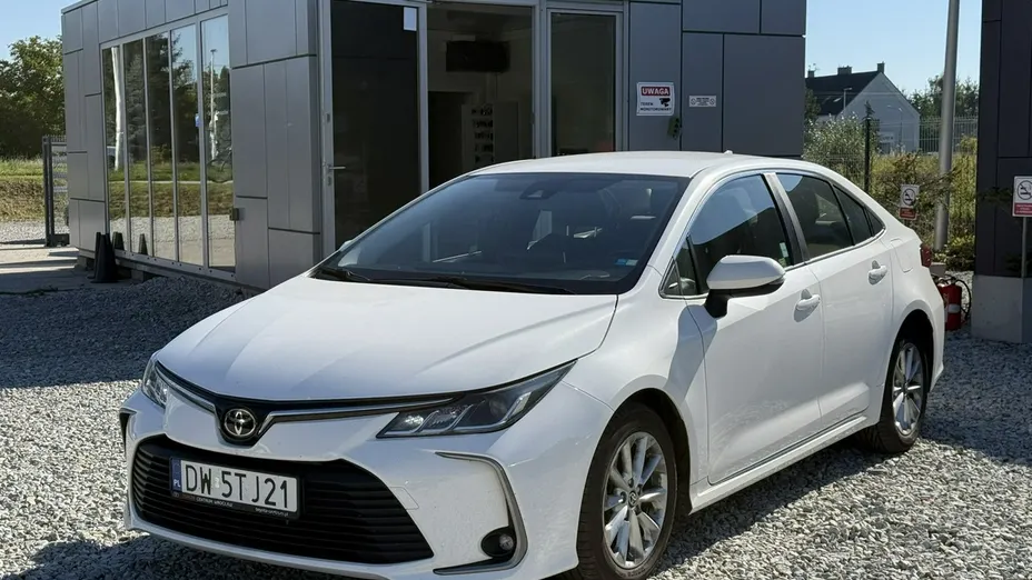 TOYOTA Corolla -