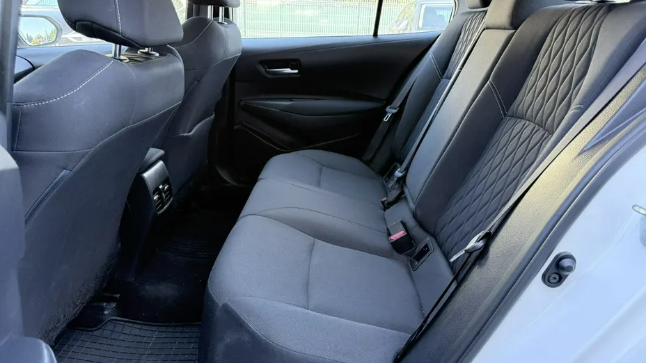 TOYOTA Corolla -