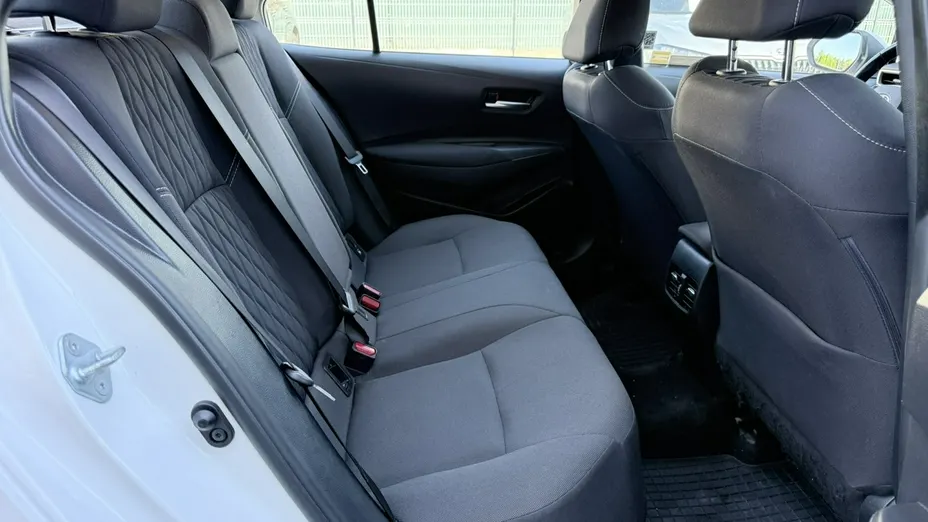 TOYOTA Corolla -